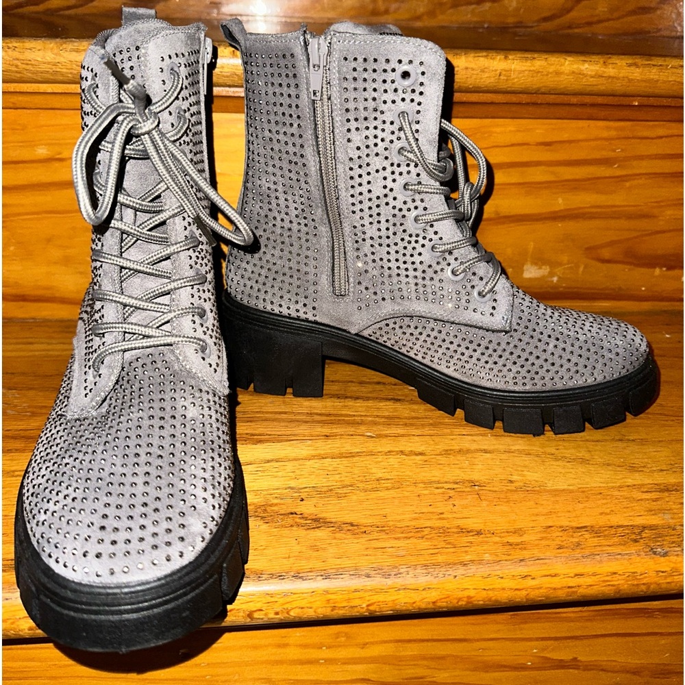 NWOB MIAMI SHOE BOOTS